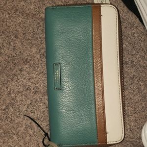 🎄NWT Fossil Wristlet/Wallet🔥